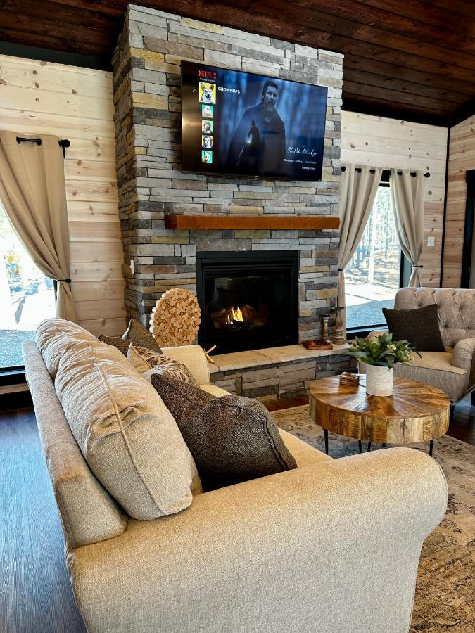 New Luxury Cabin, Hot Tub, Forest Views,Hotel Style Amenities Broken Bow Exterior foto