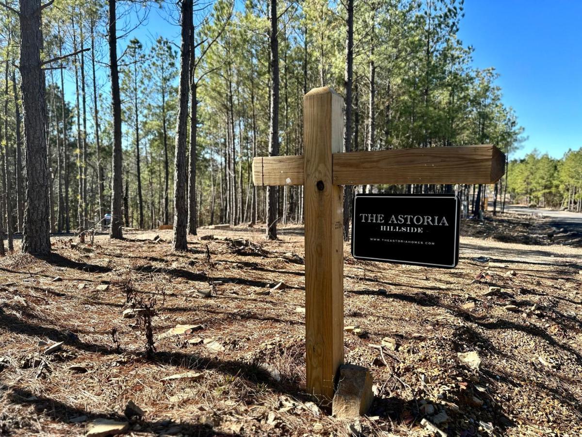 New Luxury Cabin, Hot Tub, Forest Views,Hotel Style Amenities Broken Bow Exterior foto