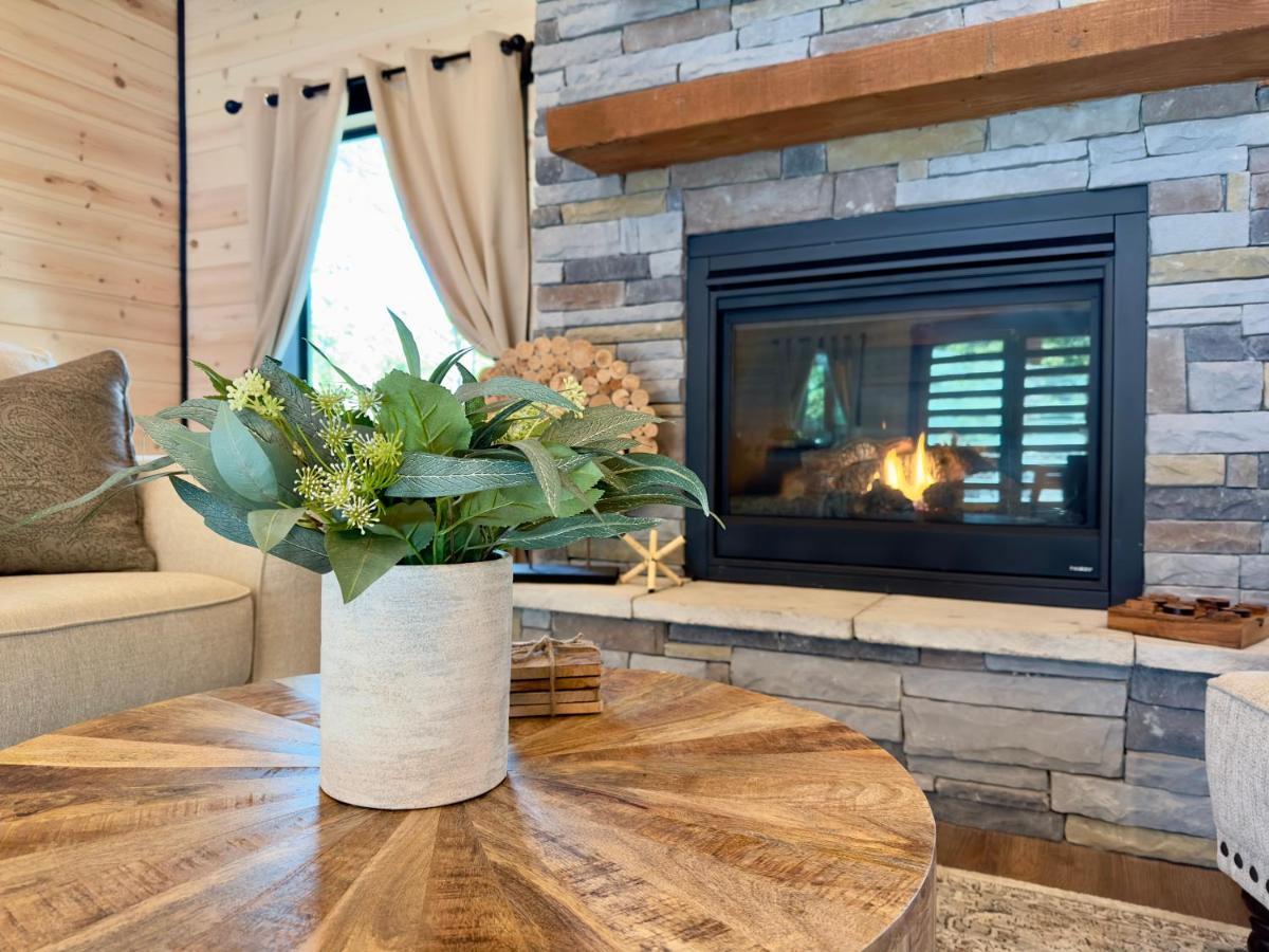 New Luxury Cabin, Hot Tub, Forest Views,Hotel Style Amenities Broken Bow Exterior foto