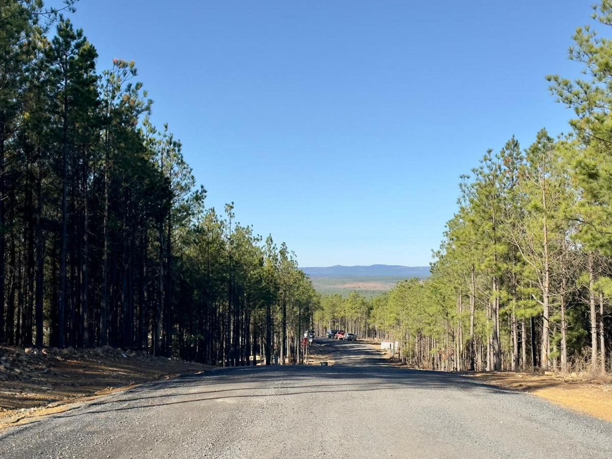 New Luxury Cabin, Hot Tub, Forest Views,Hotel Style Amenities Broken Bow Exterior foto