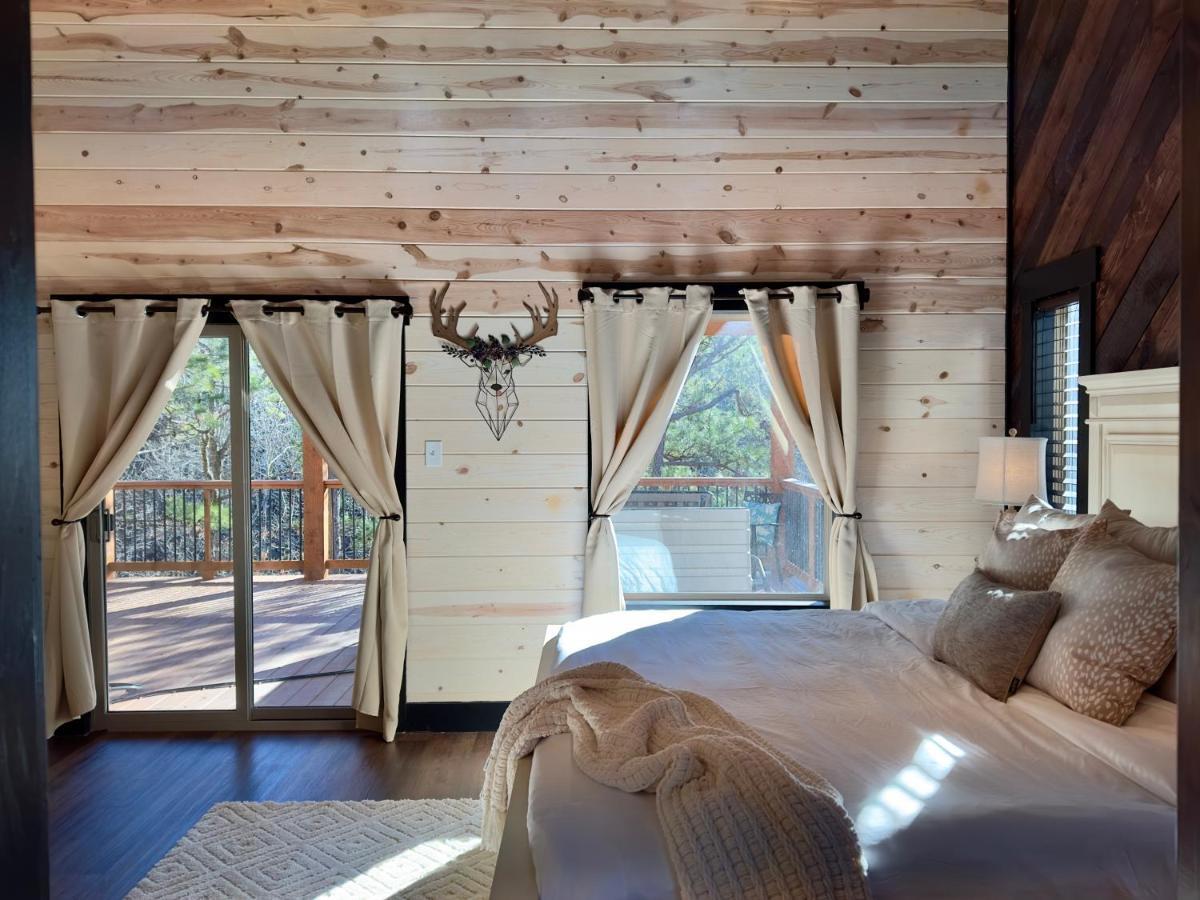 New Luxury Cabin, Hot Tub, Forest Views,Hotel Style Amenities Broken Bow Exterior foto