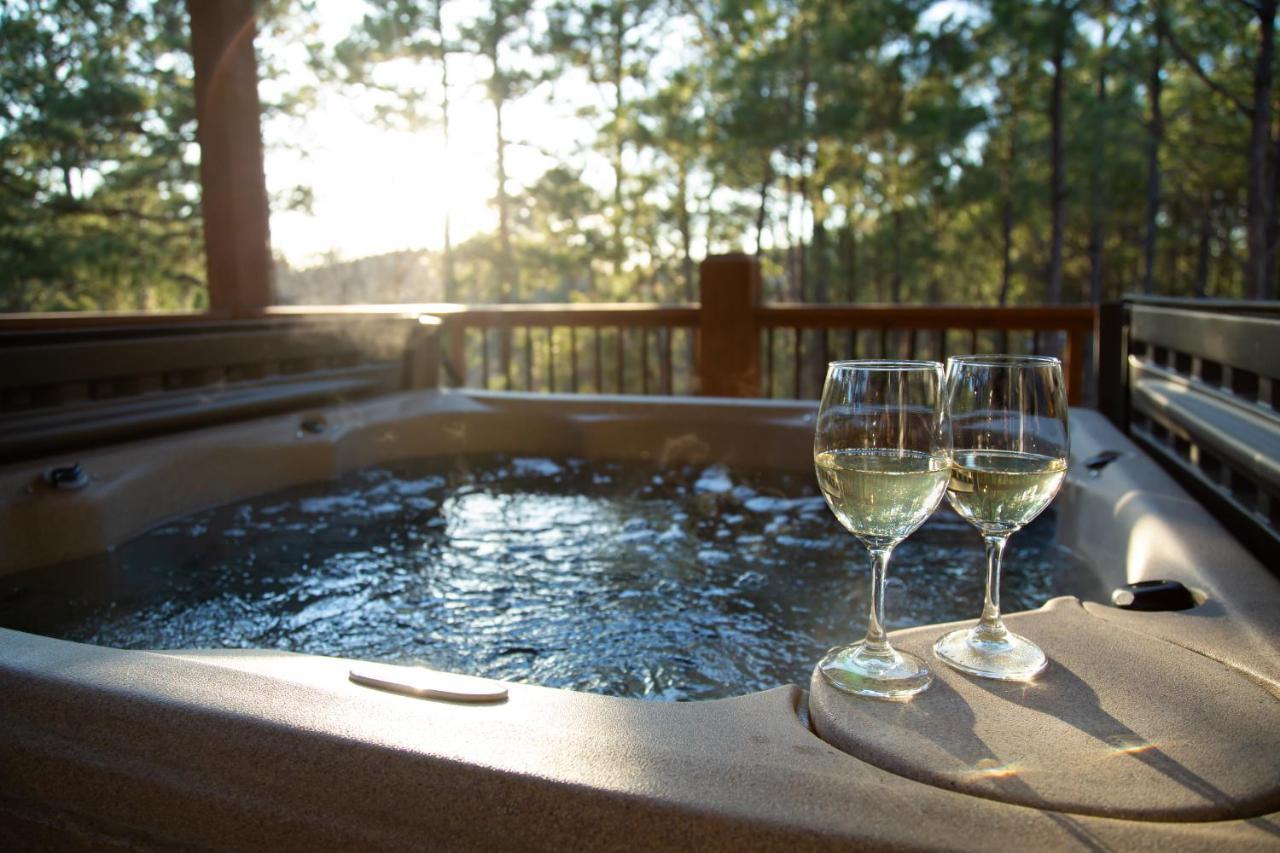 New Luxury Cabin, Hot Tub, Forest Views,Hotel Style Amenities Broken Bow Exterior foto