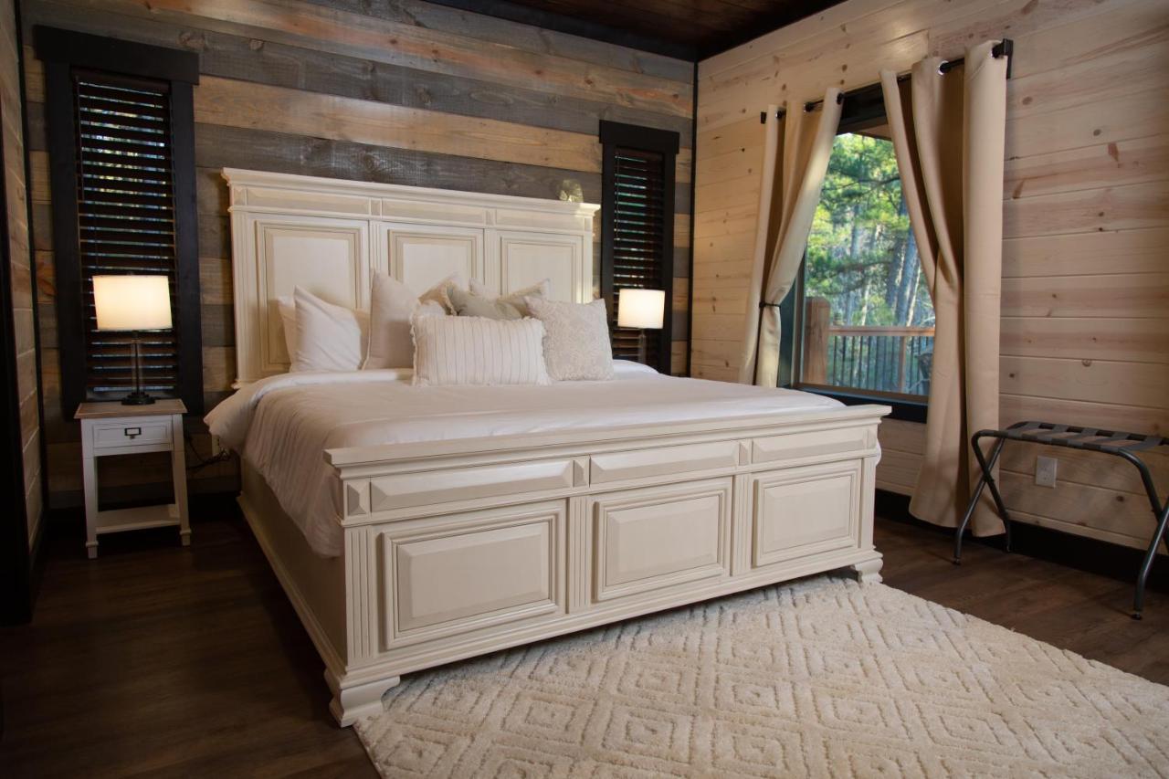 New Luxury Cabin, Hot Tub, Forest Views,Hotel Style Amenities Broken Bow Exterior foto