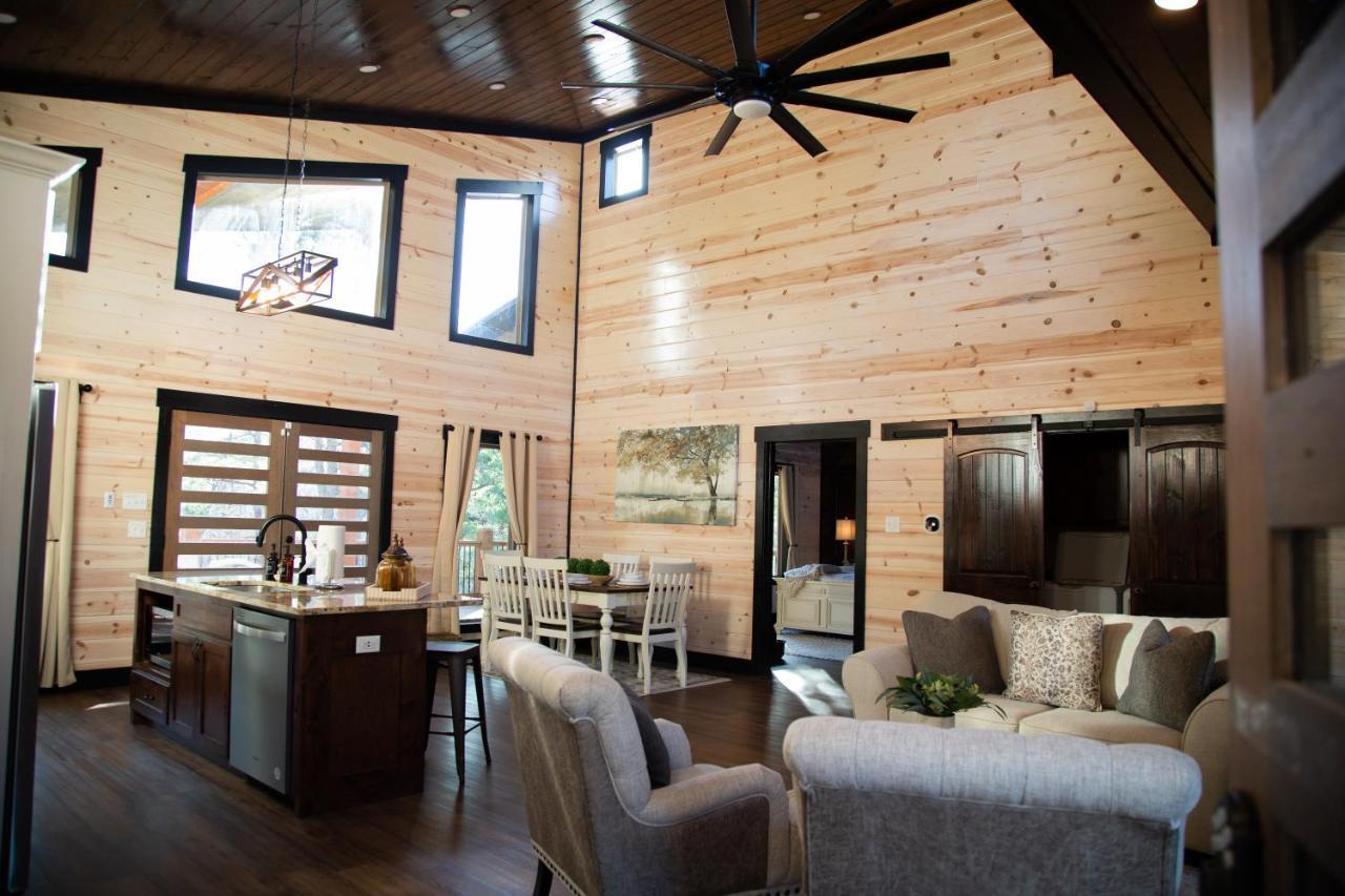 New Luxury Cabin, Hot Tub, Forest Views,Hotel Style Amenities Broken Bow Exterior foto