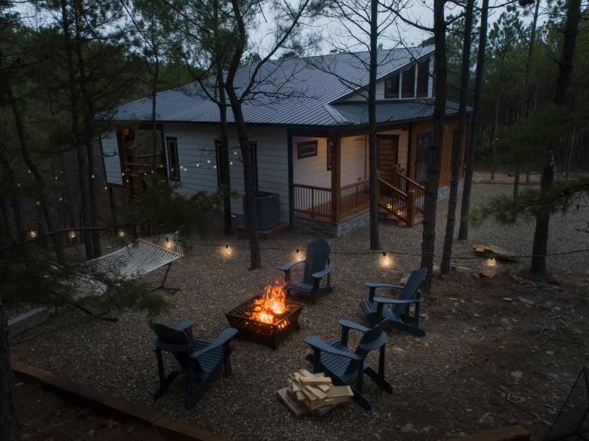 New Luxury Cabin, Hot Tub, Forest Views,Hotel Style Amenities Broken Bow Exterior foto