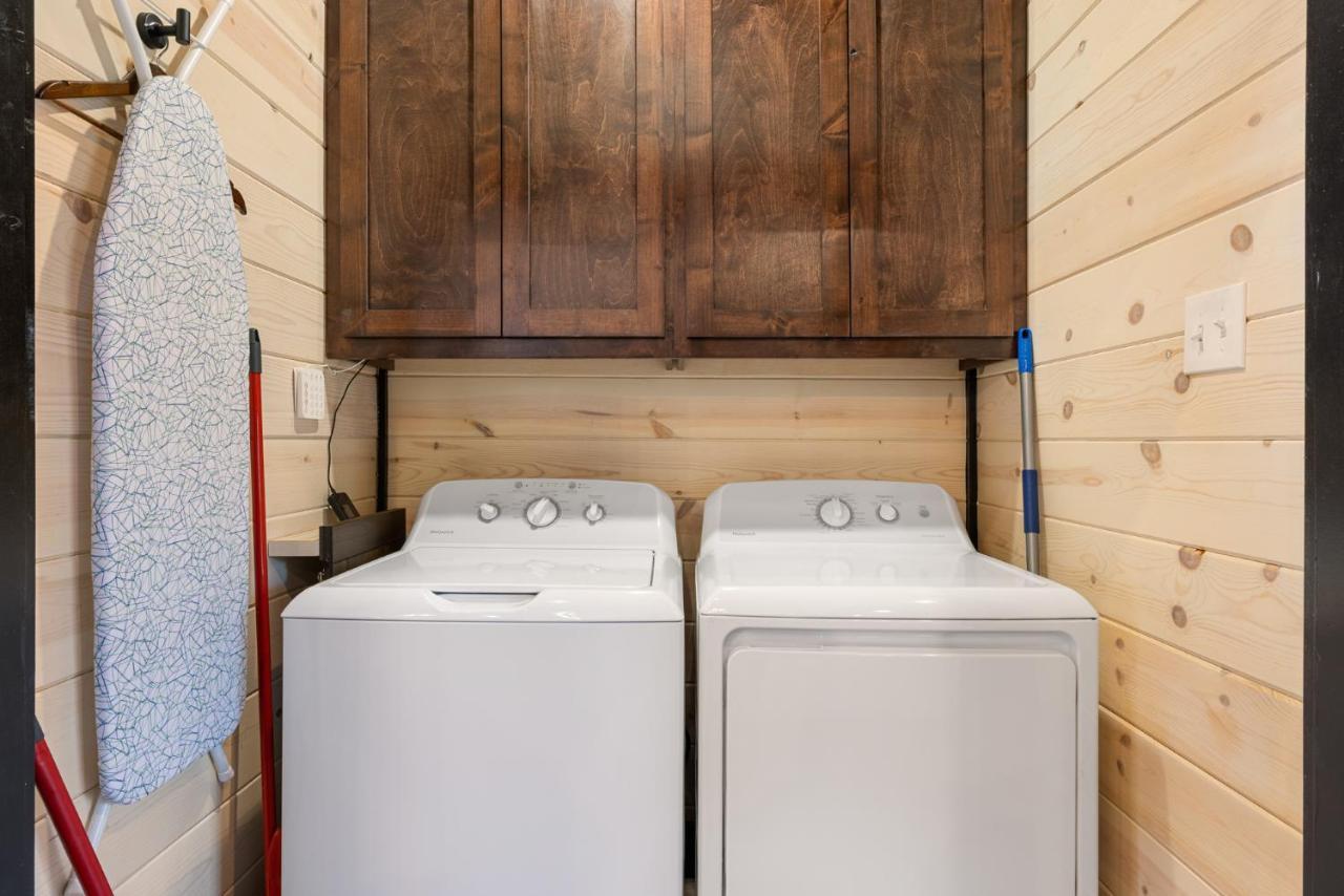 New Luxury Cabin, Hot Tub, Forest Views,Hotel Style Amenities Broken Bow Exterior foto
