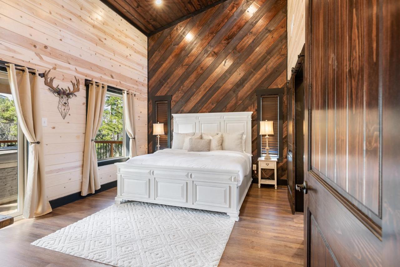 New Luxury Cabin, Hot Tub, Forest Views,Hotel Style Amenities Broken Bow Exterior foto